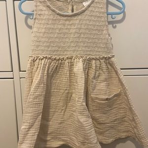 Cream dress size 2-3